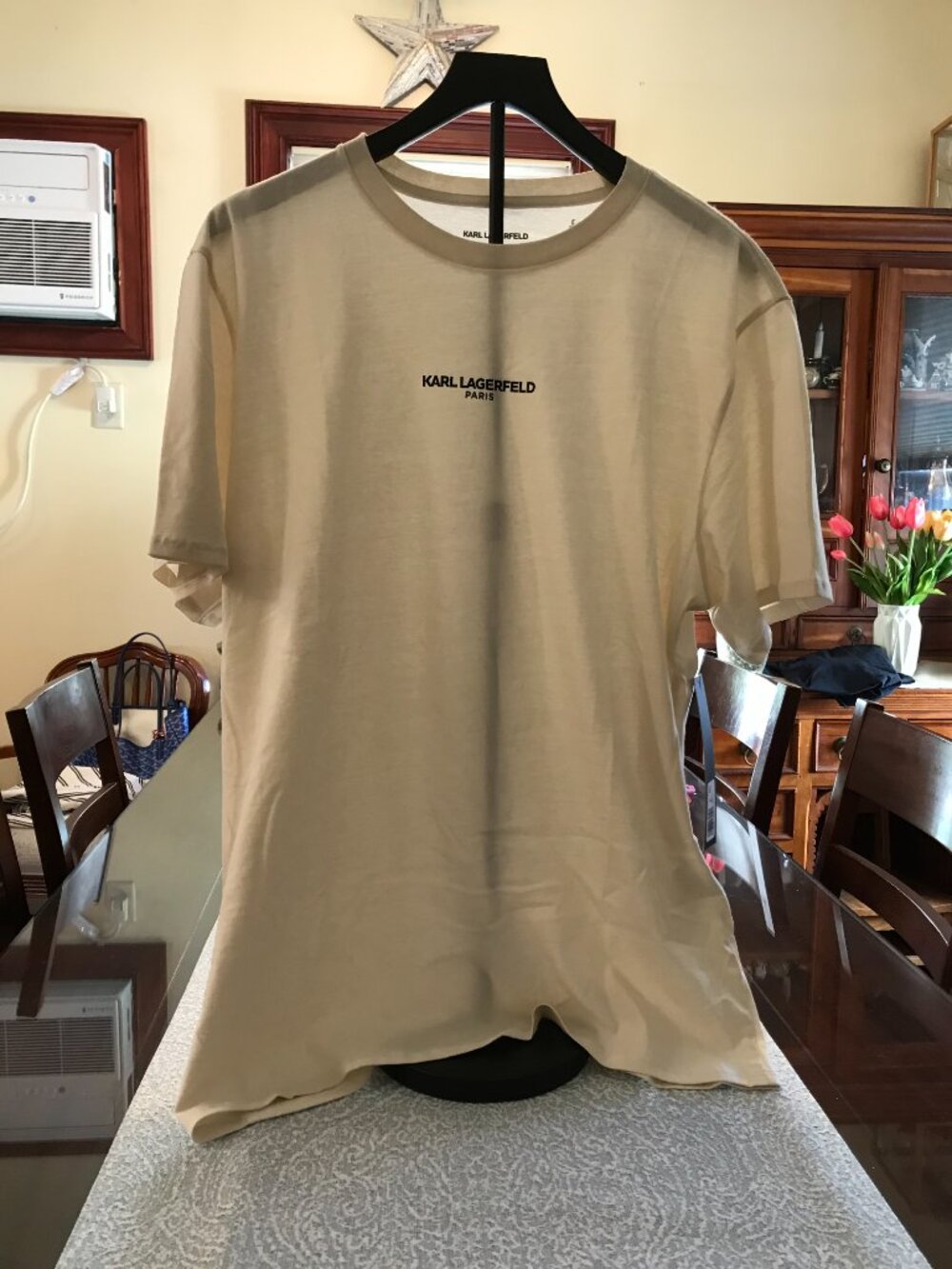 Karl Lagerfeld Paris Men’s Cream Graphic Logo Tee Shirt NWT Size L